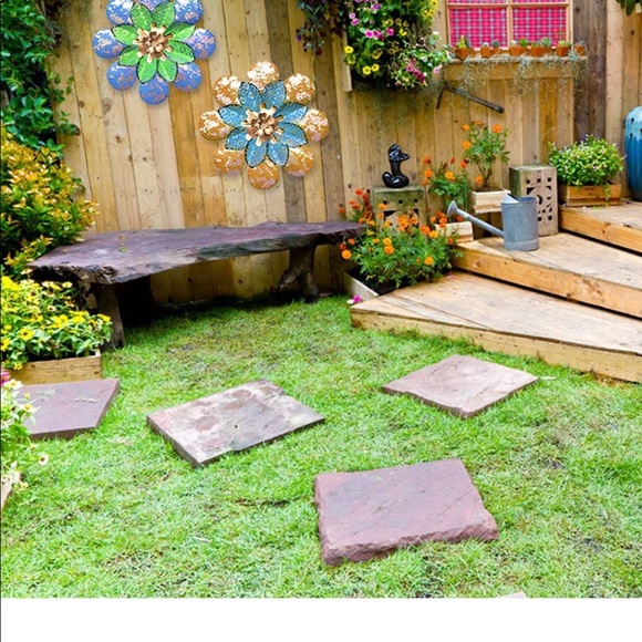 13.7 Inch Flower Metal Wall Art Decor - Picture 7 of 7